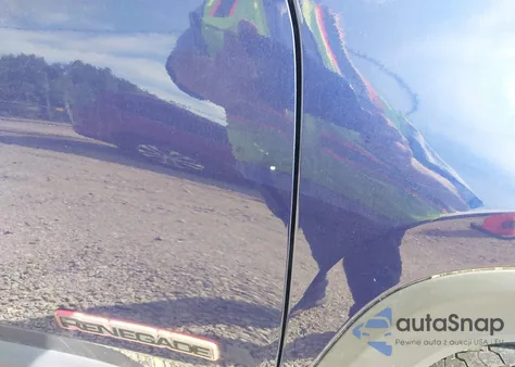 2019 Jeep Renegade Trailhawk 4X4 из США, поврежденный, VIN ZACNJBC16KPJ93803